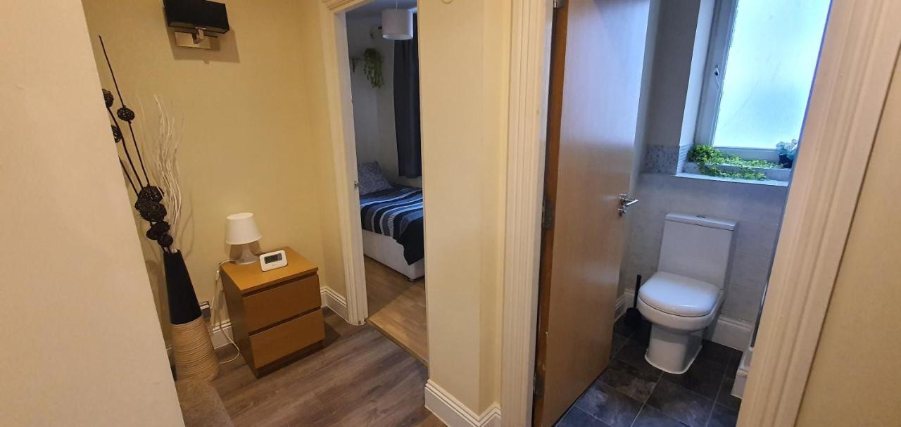 Accommodatie bij particulieren Double Room&private Bath Near The Square Mile Londen