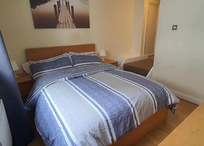 Double Room&Private Bath Near The Square Mile